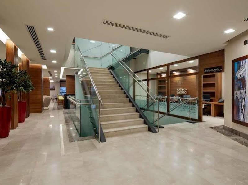 Hilton Garden Inn Çorlu Extérieur photo